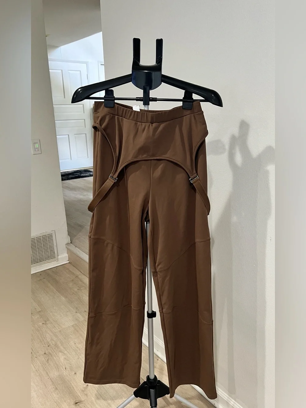Halara knew no tags. Women’s Wide-Leg Jumpsuit in Brown M - Picture 5 of 11